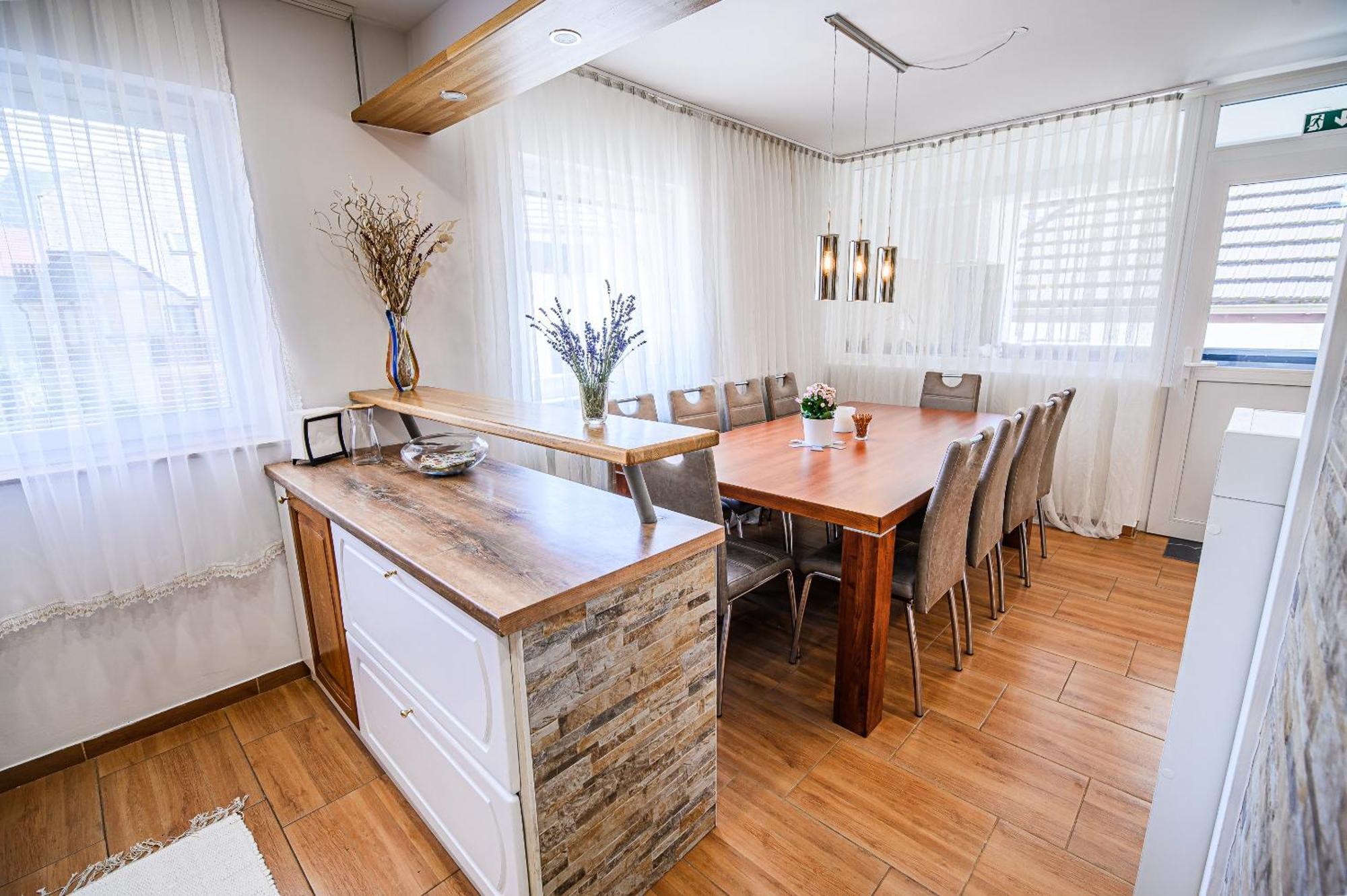 Apartments 888 بوويتش المظهر الخارجي الصورة