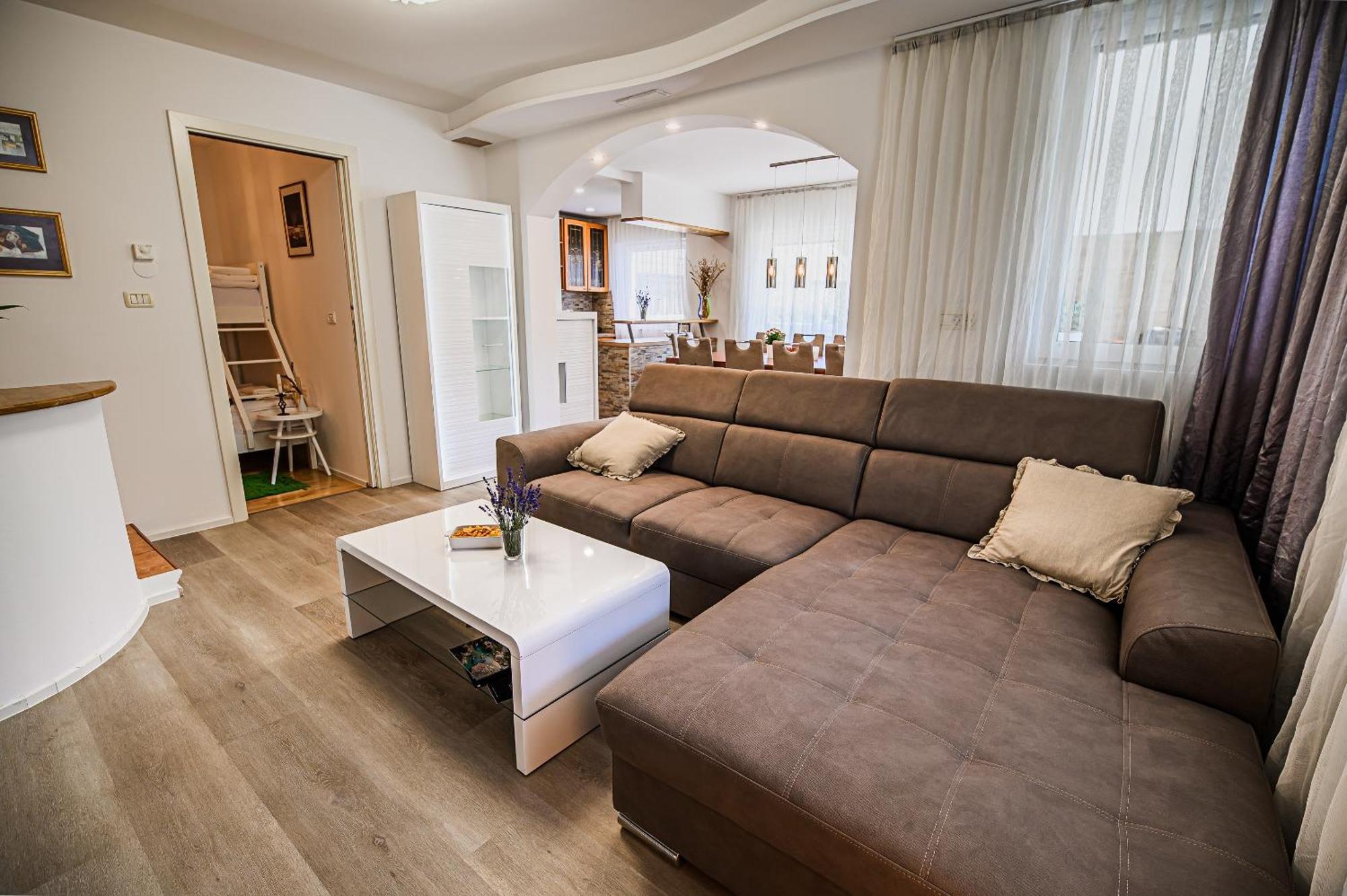 Apartments 888 بوويتش المظهر الخارجي الصورة